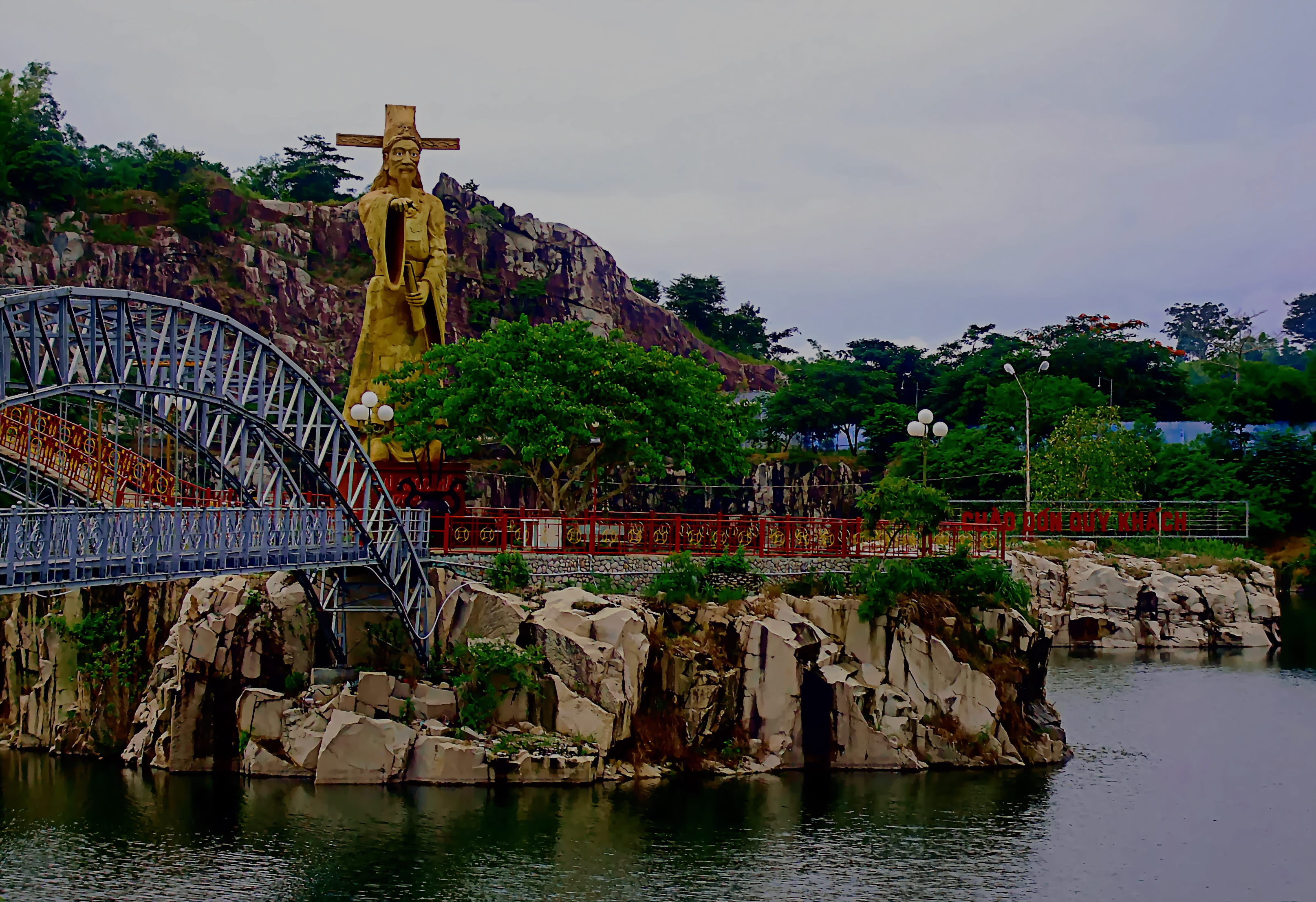 Ong Thoai lake 